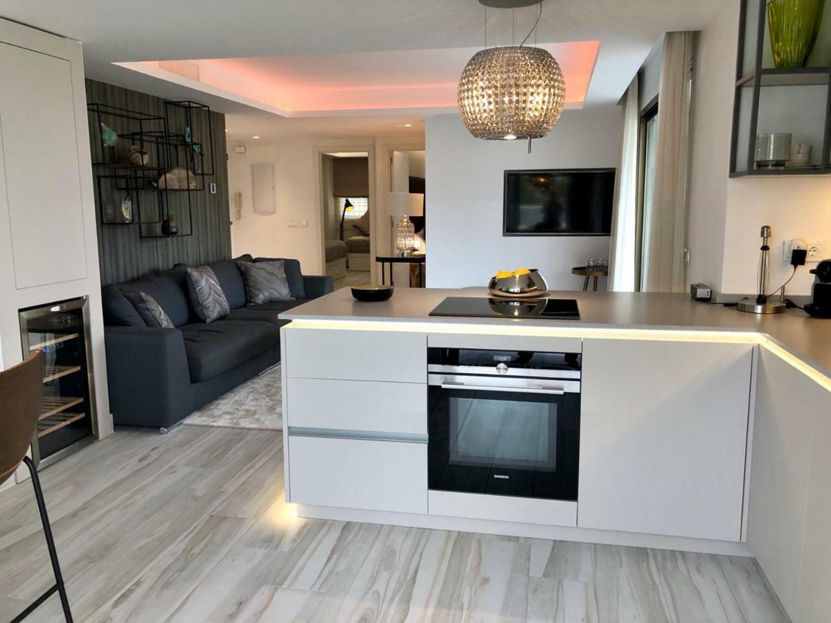 Luxury In La Isla, Walking Distance To Puerto Banus Appartamento *